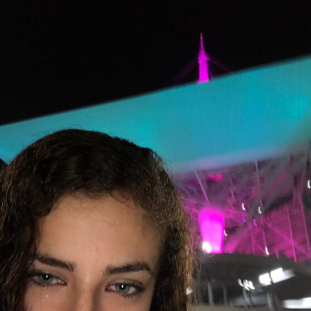 Meet your Posher, Julia